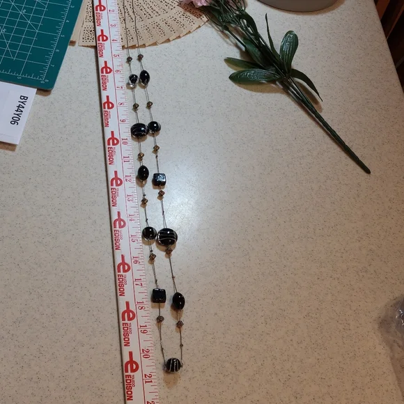 Glass BLACk Beads Necklace for sale - Picture 12 of 13